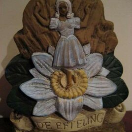 Beeldje indische waterlelie